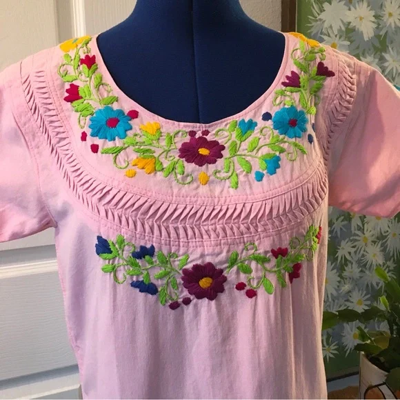VTG 🌻 Embroidered Mexican blouse - Picture 5 of 16